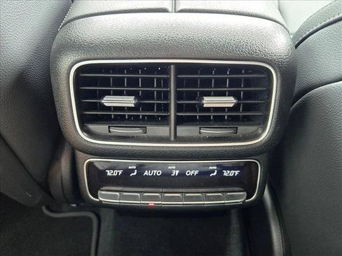 Used 2025 Mercedes-Benz GLS 450 4MATIC image 18