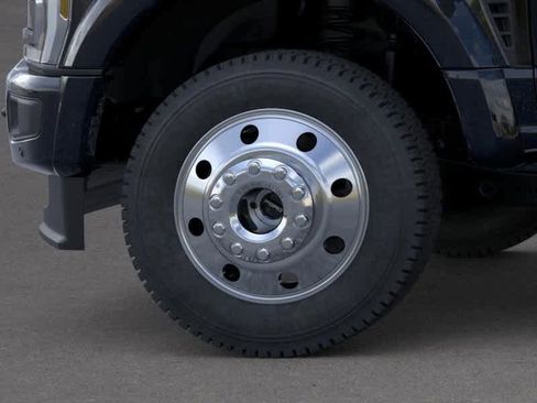 New 2026 Ford F450 Platinum w/ FX4 Off-Road Package image 19