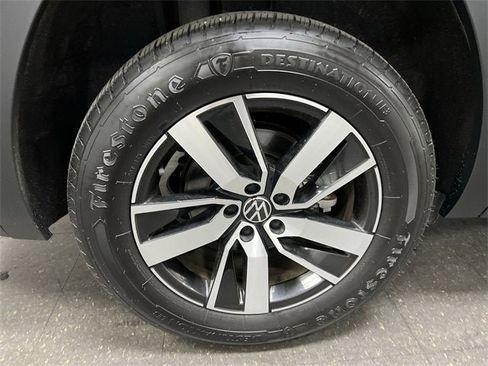 Used 2022 Volkswagen Atlas SE image 32