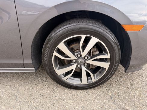 Used 2023 Honda Odyssey Touring image 10