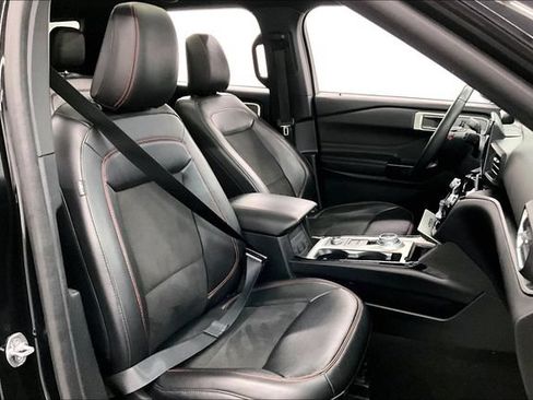 Used 2023 Ford Explorer ST-Line AWD/4WD image 8