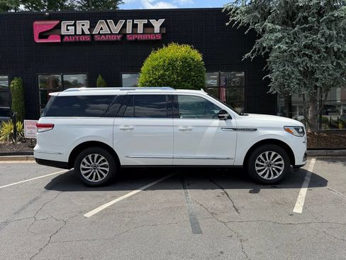 Used 2024 Lincoln Navigator L 4WD image 21