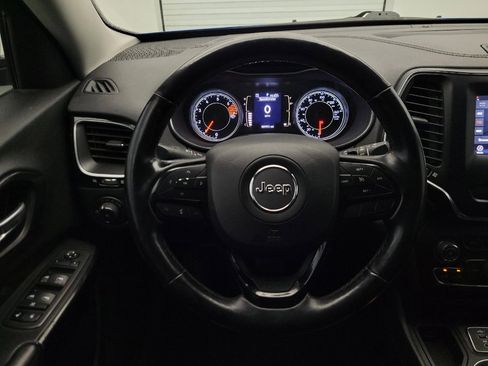 Used 2021 Jeep Cherokee Latitude Plus FWD image 22