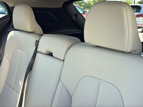 Certified 2026 Volvo XC40 B5 Plus AWD/4WD image 27
