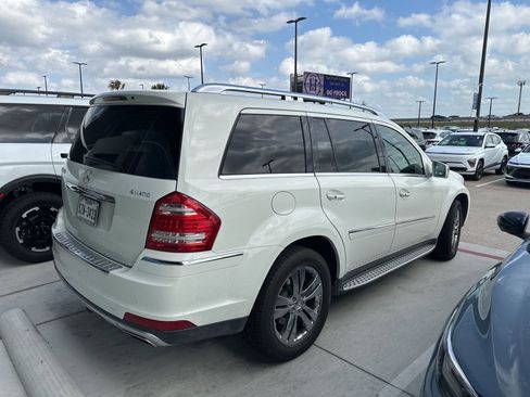 Used 2011 Mercedes-Benz GL 450 4MATIC image 10