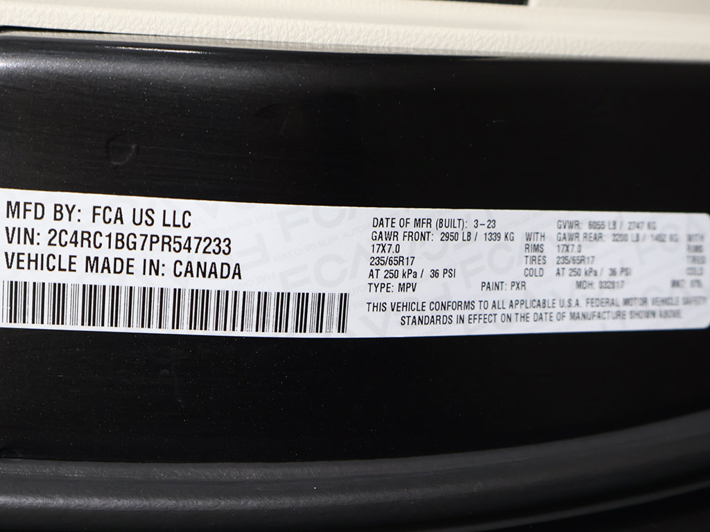 Used 2023 Chrysler Pacifica Touring-L FWD image 55