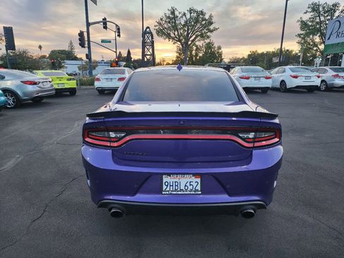 Used 2018 Dodge Charger R/T Scat Pack image 4