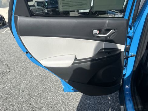 Used 2022 Hyundai Kona Limited image 21