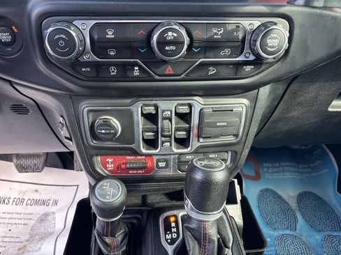 Used 2018 Jeep Wrangler Unlimited Rubicon w/ LED Lighting Group image 17