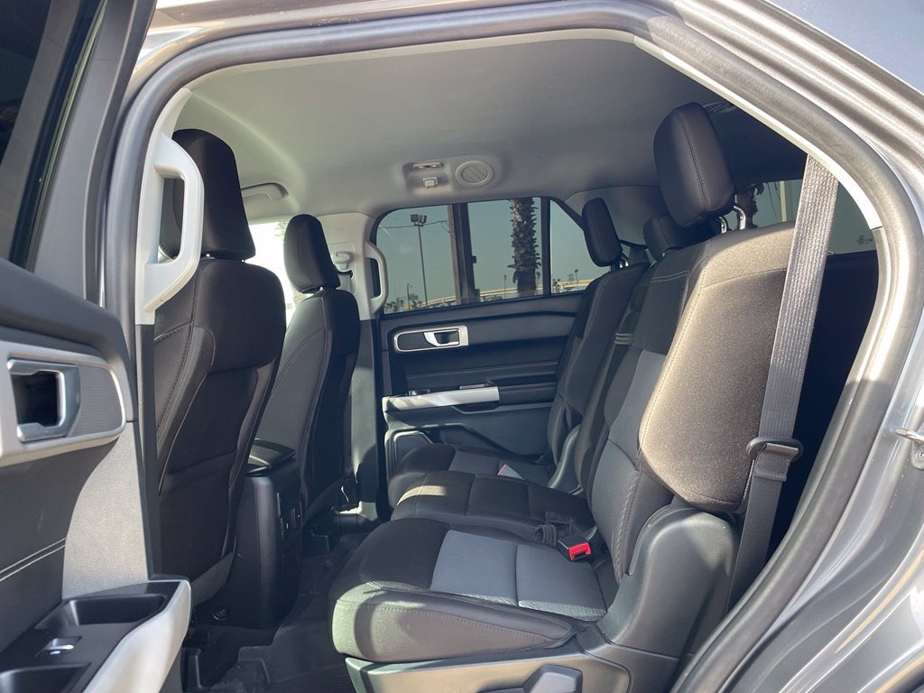 Used 2024 Ford Explorer XLT RWD image 25