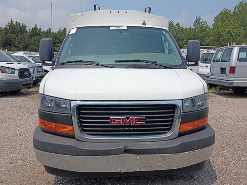 Used 2022 GMC Savana 3500 w/ Power Convenience Package RWD image 2