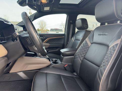 Used 2024 GMC Canyon Denali image 5