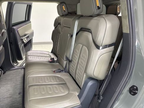Used 2023 Rivian R1S Launch Edition AWD/4WD image 2