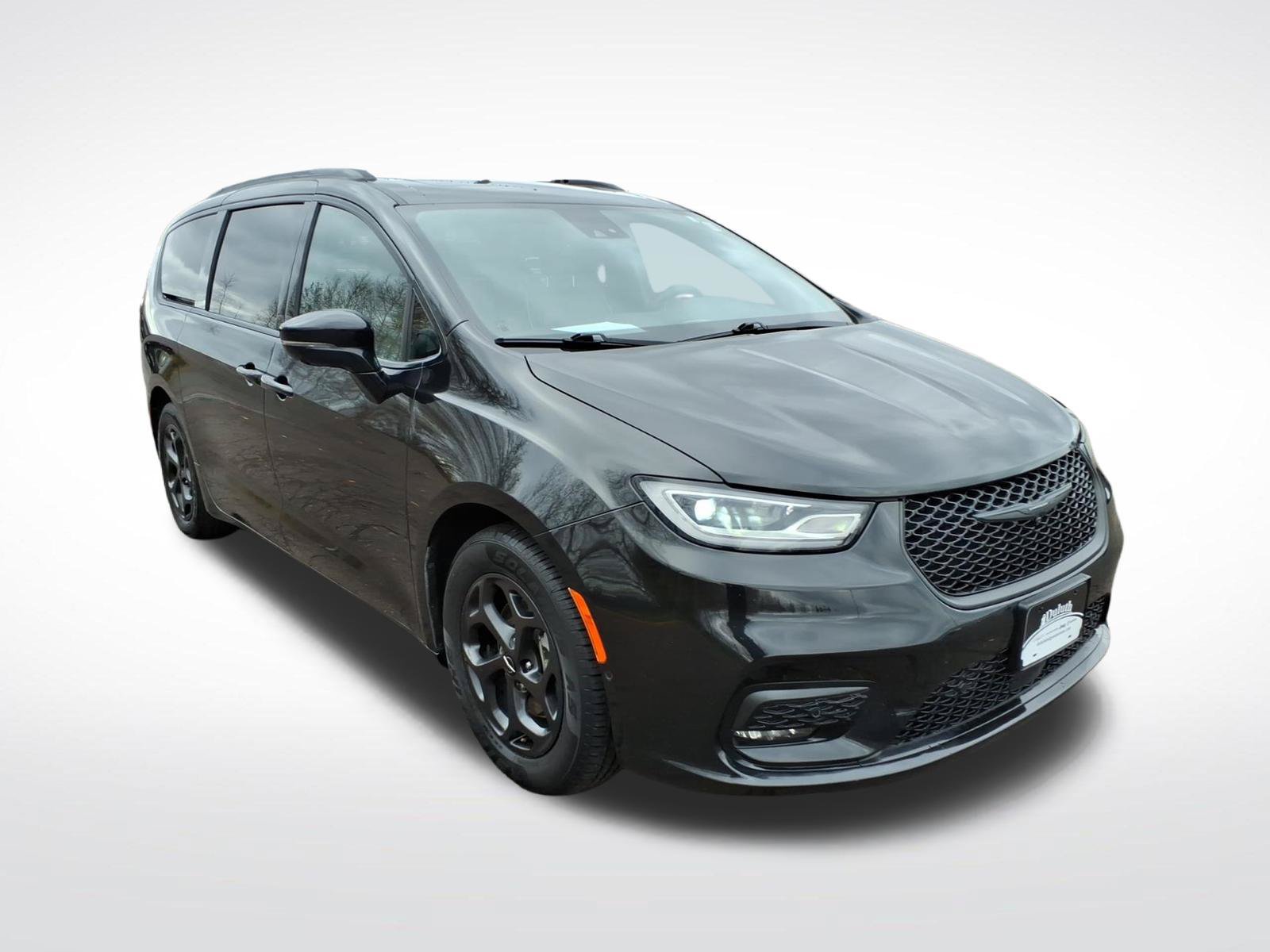 Used 2024 Chrysler Pacifica Premium FWD image 8