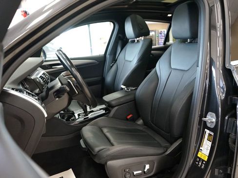 Used 2019 BMW X4 xDrive30i image 2