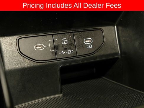 Certified 2025 Kia Sorento LX FWD image 14