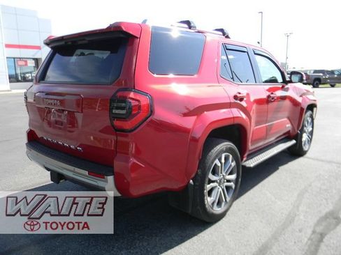 Used 2025 Toyota 4Runner Limited AWD/4WD image 2