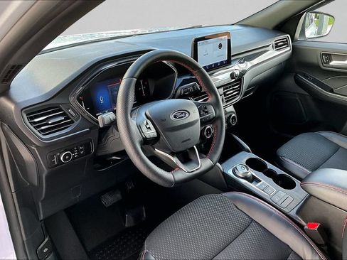 Used 2025 Ford Escape ST-Line Select AWD/4WD image 17