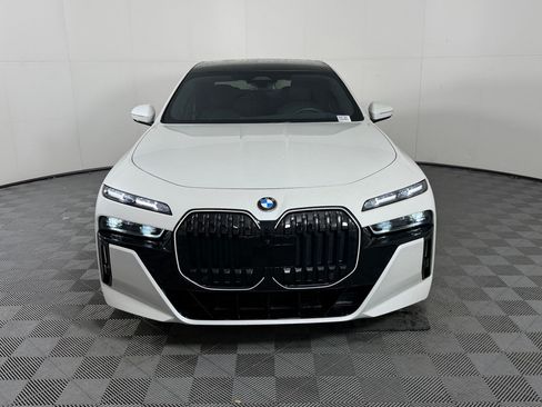 Used 2024 BMW 760i xDrive w/ Executive Package AWD/4WD image 6