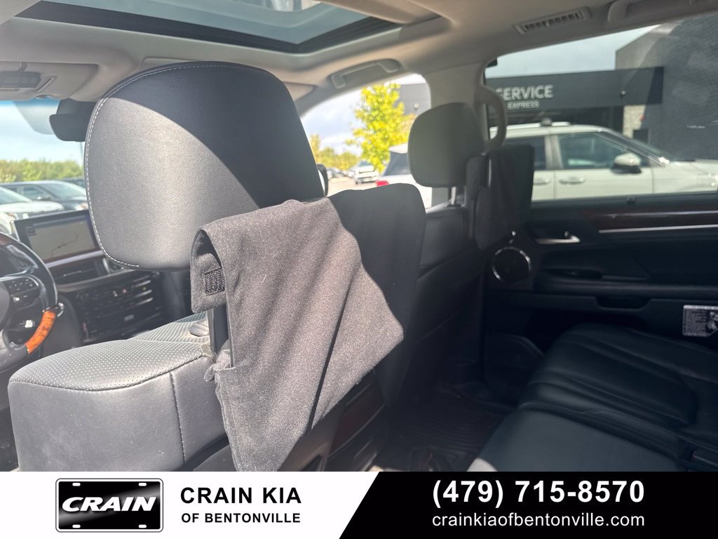 Used 2016 Lexus LX 570 4WD w/ Luxury Package image 23