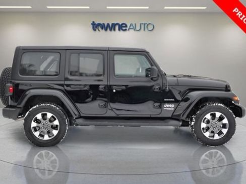 Used 2022 Jeep Wrangler Unlimited Sahara w/ Cold Weather Group image 6