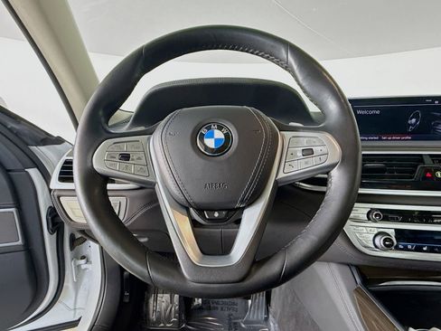 Certified 2022 BMW 750i xDrive image 11