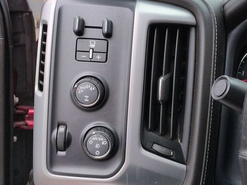 Used 2018 GMC Sierra 1500 SLT w/ Texas SLT Premium Package AWD/4WD image 19