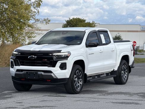 Used 2023 Chevrolet Colorado Z71 w/ Z71 Convenience Package 2 image 27