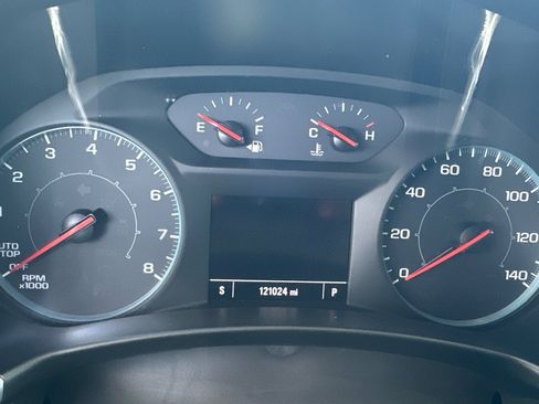 Used 2021 Chevrolet Equinox LS w/ LS Convenience Package image 24