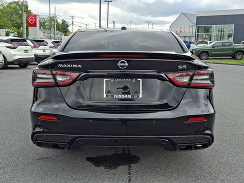 Used 2023 Nissan Maxima SR w/ Sport Mat Group FWD image 6