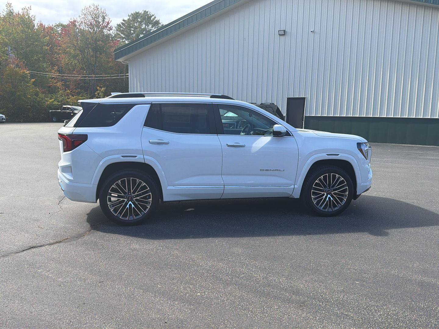New 2027 GMC Terrain Denali w/ LPO, Floor Liner Package AWD/4WD image 6