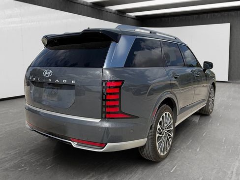 Used 2026 Hyundai Palisade Calligraphy FWD image 5
