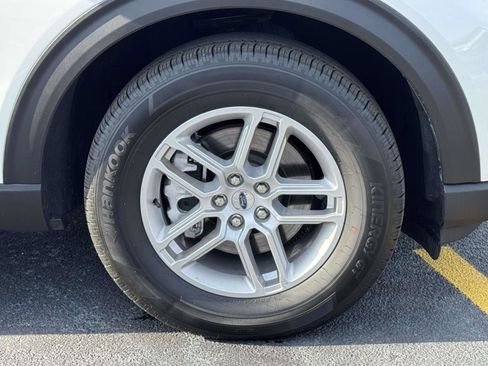 Used 2025 Ford Explorer Active image 7