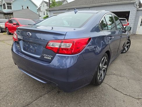 Used 2017 Subaru Legacy 2.5i Limited AWD/4WD image 4