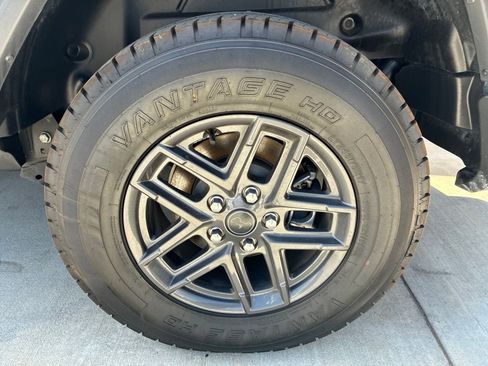 Used 2025 Jeep Wrangler Unlimited Sport AWD/4WD image 8