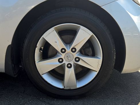 Used 2013 Hyundai Elantra GLS w/ Preferred Pkg FWD image 12