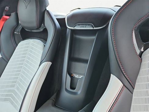 Used 2023 Chevrolet Corvette Stingray Premium Cpe image 11