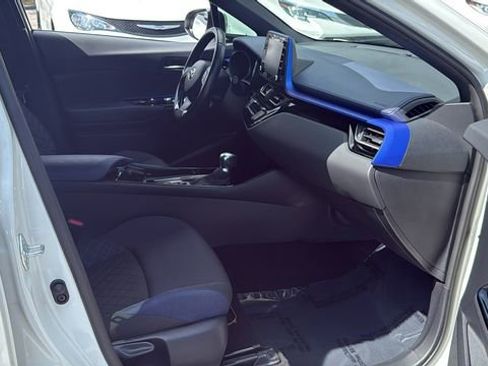 Used 2021 Toyota C-HR XLE image 12