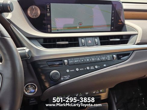 Used 2019 Lexus ES 350 w/ Accessory Package 2 FWD image 18