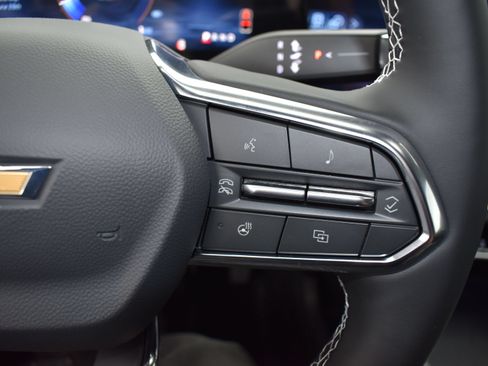 Used 2025 Chevrolet Equinox EV LT w/ Comfort Package AWD/4WD image 18