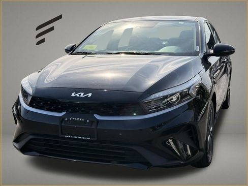 Used 2023 Kia Forte LXS w/ LXS Technology Package image 1