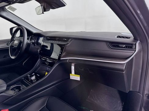 New 2026 Jeep Grand Cherokee Limited AWD/4WD image 36