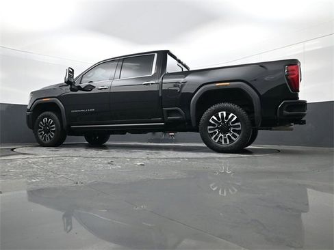 Certified 2025 GMC Sierra 2500 Denali Ultimate image 27