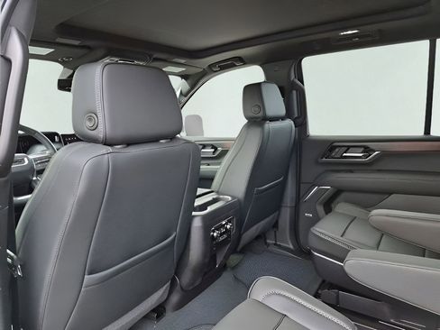 New 2026 GMC Yukon Denali w/ Sun & Power Step Package AWD/4WD image 18