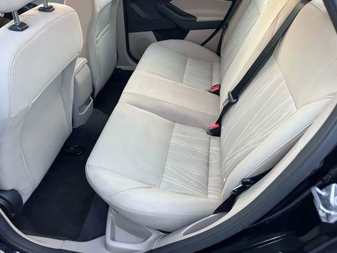 Used 2018 Ford Focus SE w/ Cold Weather Package image 26