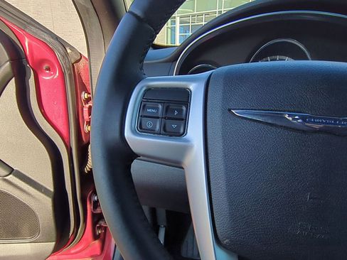 Used 2013 Chrysler 200 Limited image 25