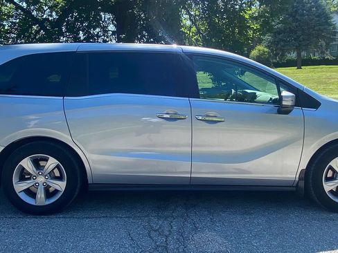 Used 2018 Honda Odyssey EX-L image 7