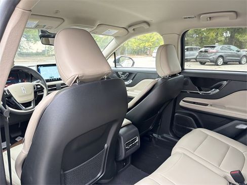 New 2026 Lincoln Corsair Premiere image 24