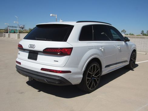Used 2023 Audi Q7 3.0T Prestige image 5