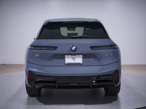 Used 2026 BMW iX xDrive45 w/ M Sport Package AWD/4WD image 4